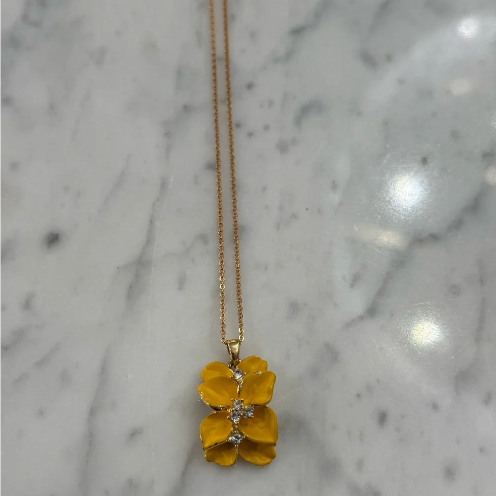 Navachi 18K Gold Plated Crystal Yellow Flower Enamel Leaves Pendant Necklace 16” - Picture 4 of 7